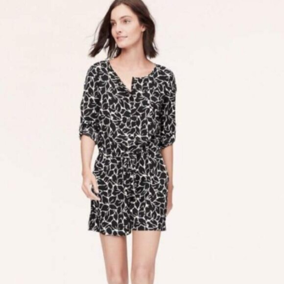LOFT Black White Leaf Print Long Tab Sleeve Tie Waist Romper 2 Petite - Picture 1 of 15
